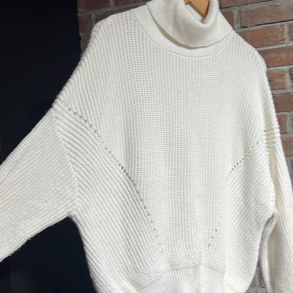 LUX II Turtleneck sweater